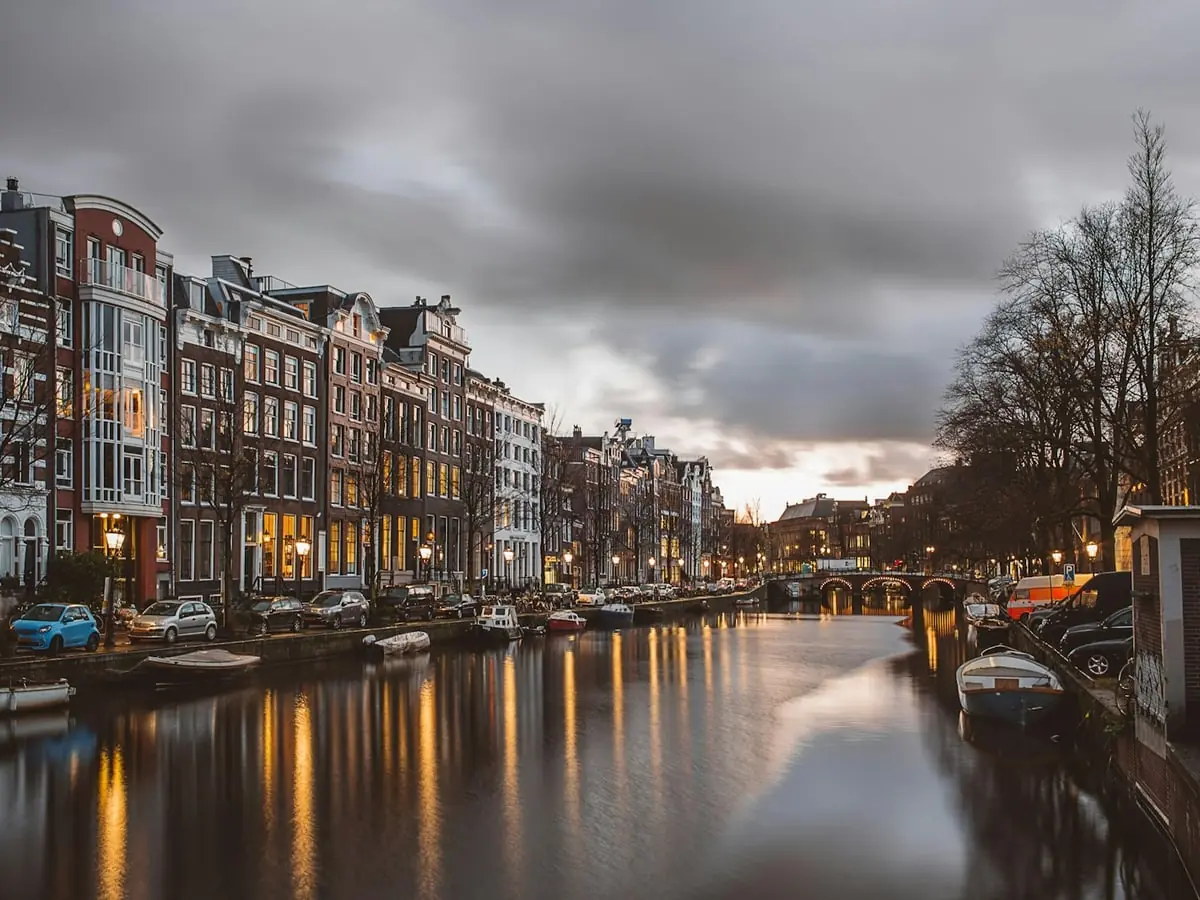 Amsterdam Canal Cruise - Classic 1 Hour Tour in Amsterdam